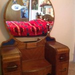 Vintage Dresser With Round Mirror